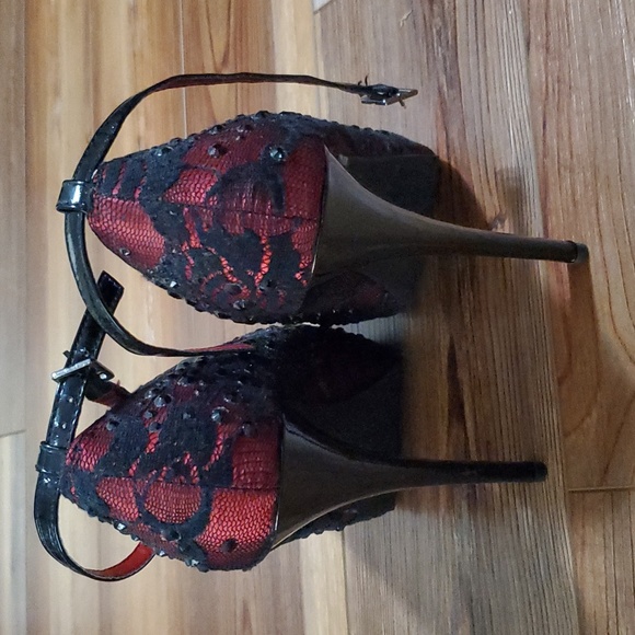 Platform Heels with rhinestone accents - Picture 4 of 7